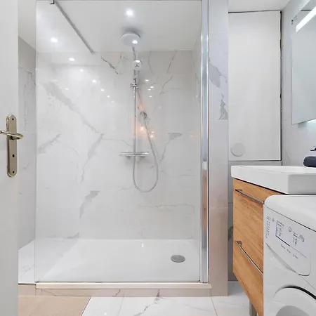 Renting - 3 Massena - Chic Escape Luxury Duplex Place Massena Lejlighed Nice
