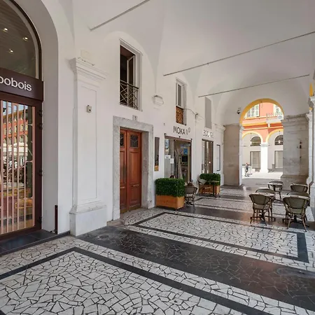 Appartement Renting - 3 Massena - Chic Escape Luxury Duplex Place Massena *