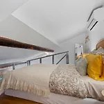 Renting - 3 Massena - Chic Escape Luxury Duplex Place Massena